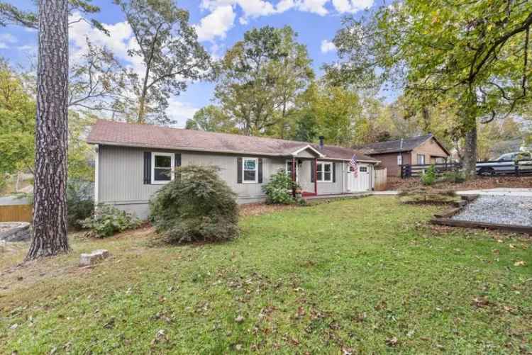 Single-family house For Sale in Cumming, Georgia