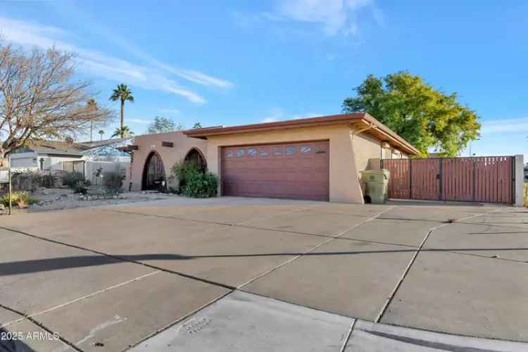 Single-family house For Sale in 4851, West Brown Street, Glendale, Arizona