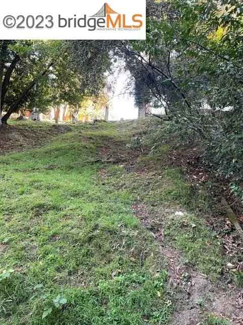 Land For Sale in Oakland, California