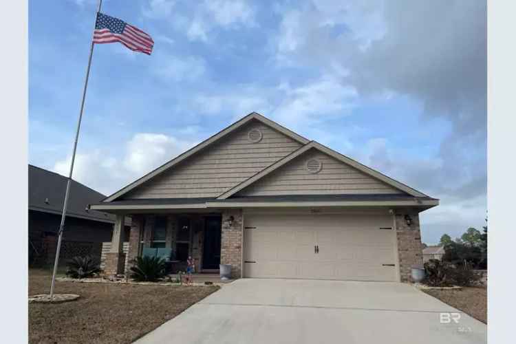 Single-family house For Sale in 22661, Lake South Drive, Foley, Alabama