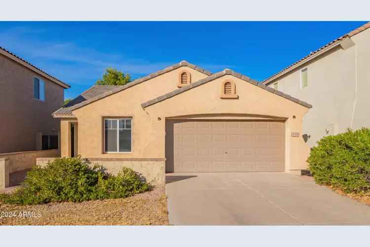 Single-family house For Sale in 4700, East Meadow Creek Way, San Tan Valley, Arizona