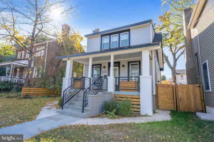 Single-family house For Sale in 6518, 7th Street Northwest, Washington, District of Columbia