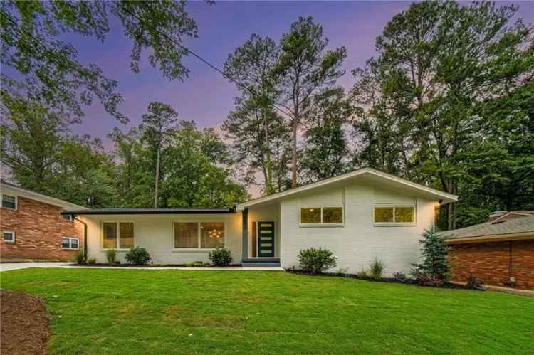 Single-family house For Sale in 1850, Wildwood Place Northeast, Atlanta, Georgia