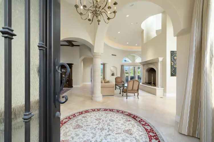 Single-family house For Sale in La Quinta, California