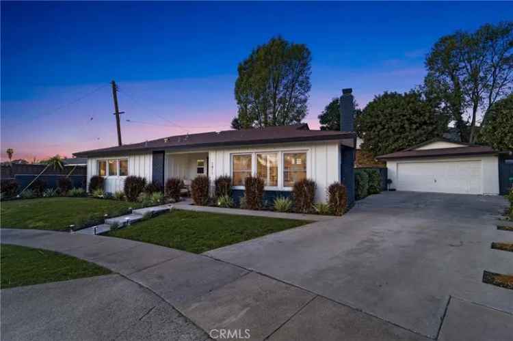 Single-family house For Sale in 1811, Westfield Way, La Habra, California