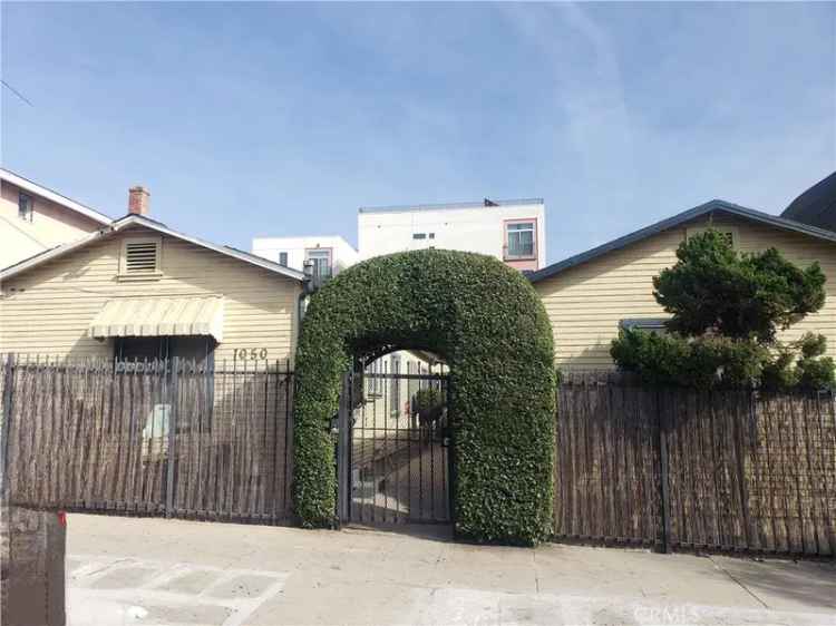 Multi-family house For Sale in Los Angeles, California