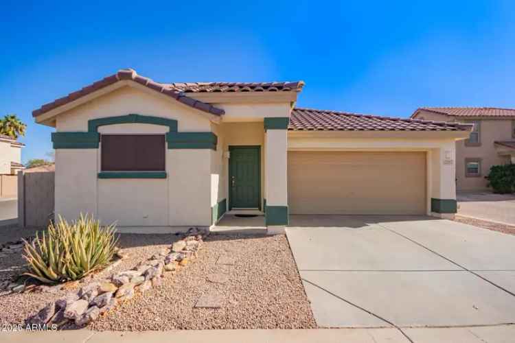 Single-family house For Sale in 2287, East Hazeltine Way, Chandler, Arizona