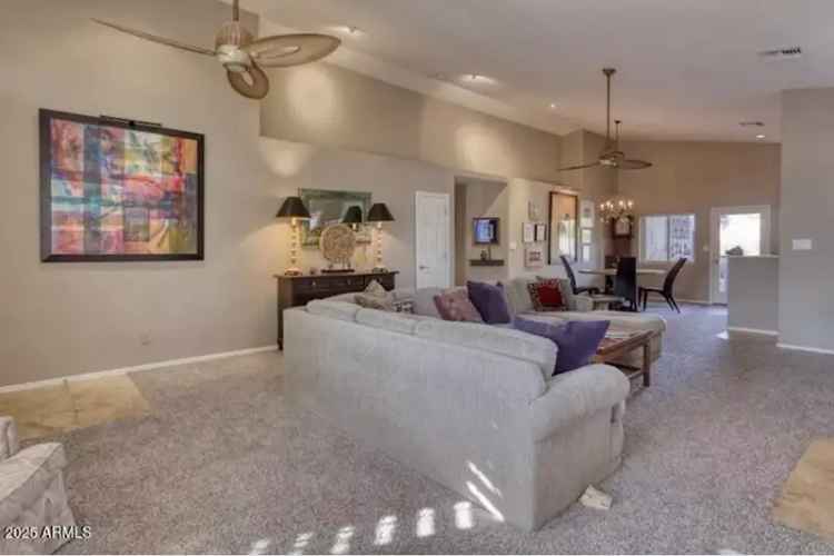 Single-family house For Sale in 3212, East Desert Cove Avenue, Phoenix, Arizona