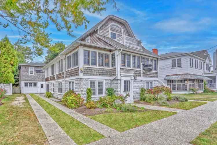 Single-family house For Sale in 6, New Castle Street, Rehoboth Beach, Delaware