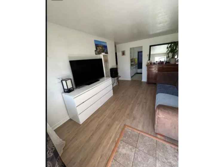 Multi-family house For Sale in 1193, Akron Street, Aurora, Colorado