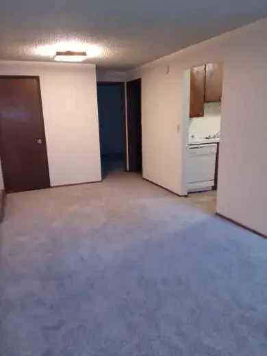 1 Bedroom Apartment near Roosevelt Light Rail