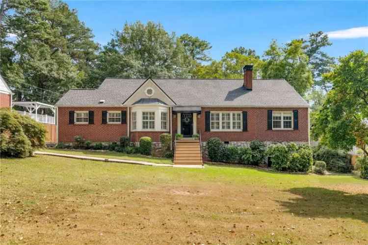 Single-family house For Sale in Atlanta, Georgia