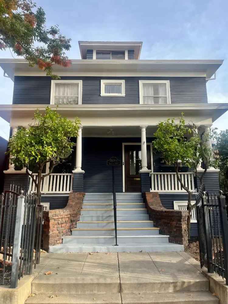 Multi-family house For Sale in Sacramento, California