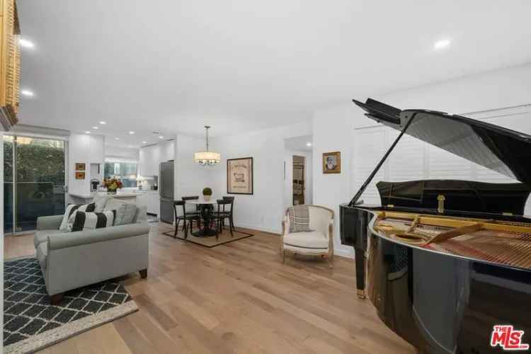 Condo For Sale in 7250, Franklin Avenue, Los Angeles, California