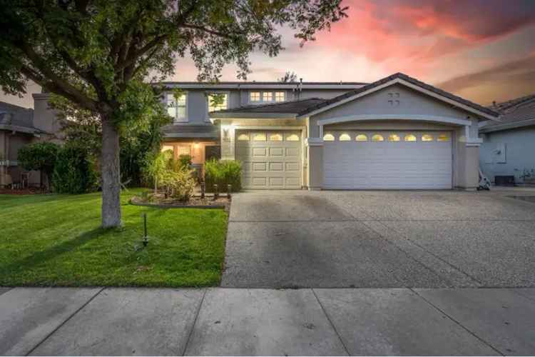 Single-family house For Sale in Elk Grove, California