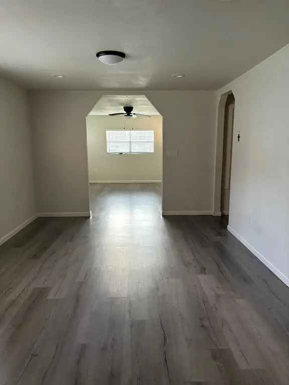 Single-family house For Sale in 4915, Wales Drive, Beaumont, Texas