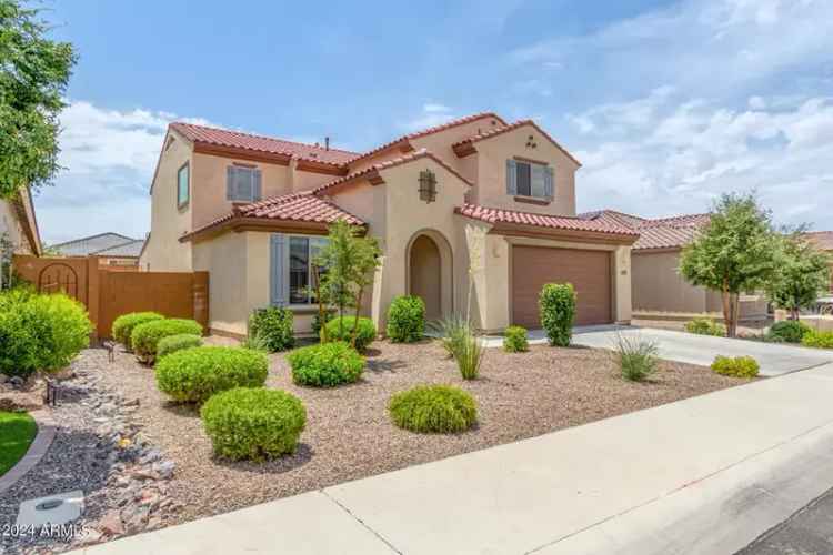 Single-family house For Sale in 25919, West Lone Cactus Drive, Buckeye, Arizona