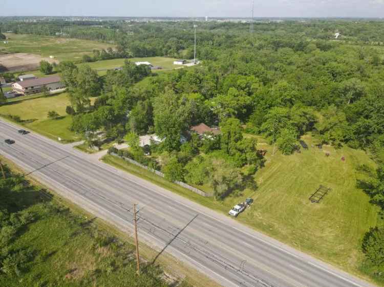 Single-family house For Sale in Cedar Lake, Indiana