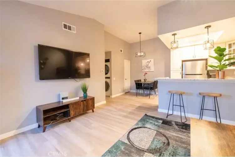 Condo For Sale in 175, Huntington, Irvine, California