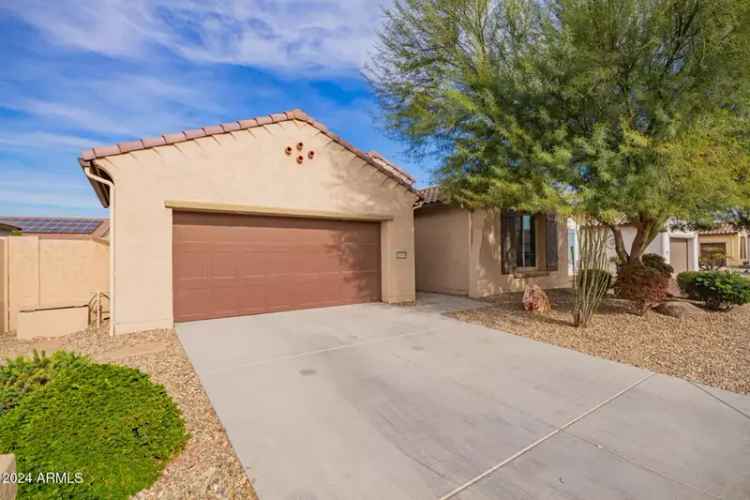 Single-family house For Sale in 16846, West Almeria Road, Goodyear, Arizona