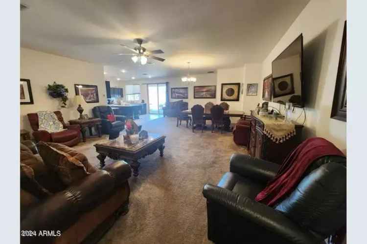 Single-family house For Sale in Casa Grande, Arizona