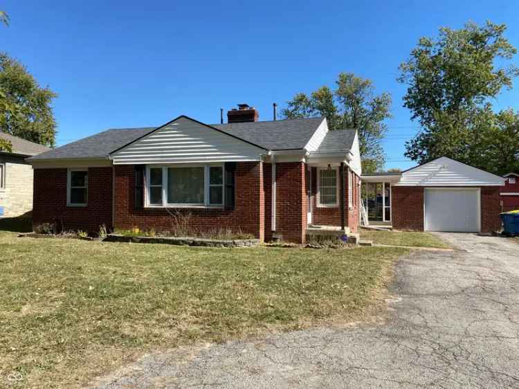 Single-family house For Sale in 401, North Franklin Road, Indianapolis, Indiana