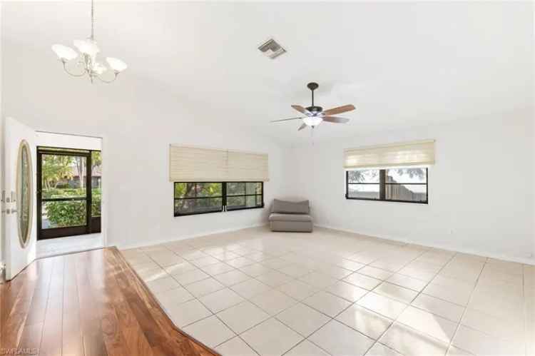 Single-family house For Sale in 811, 102nd Avenue North, Florida