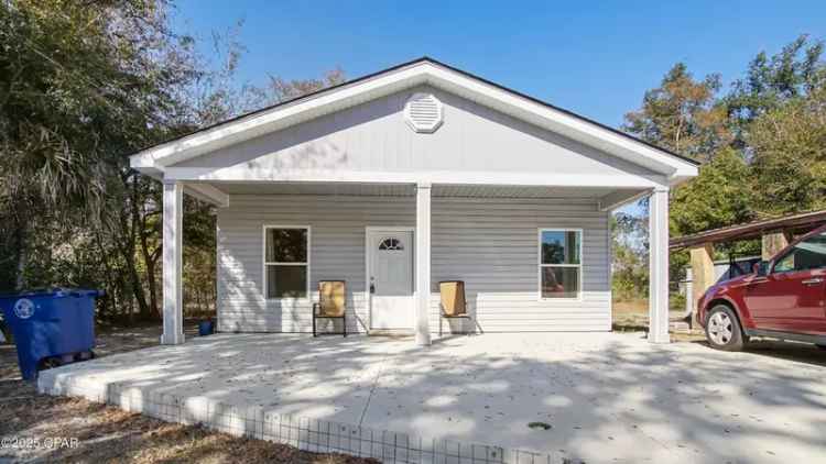 Single-family house For Sale in 1003, East 8th Street, Panama City, Florida