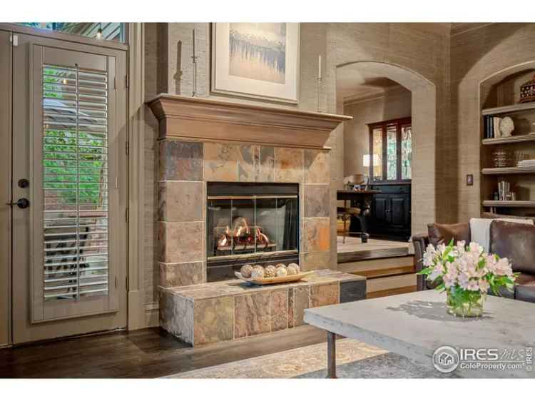 Single-family house For Sale in 820, 6th Street, Boulder, Colorado