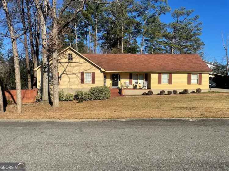 Single-family house For Sale in 1103, King Edward Drive, Dublin, Georgia