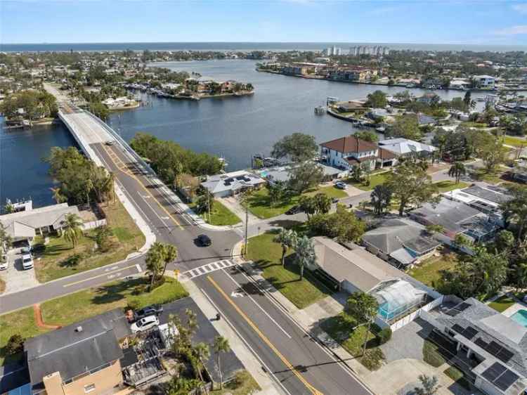 Single-family house For Sale in 1198, 40th Avenue Northeast, Saint Petersburg, Florida