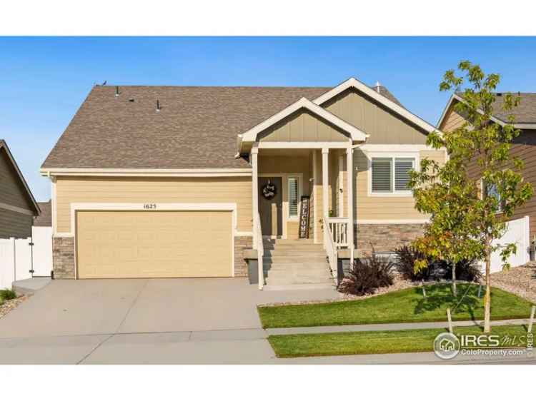 Single-family house For Sale in Greeley, Colorado