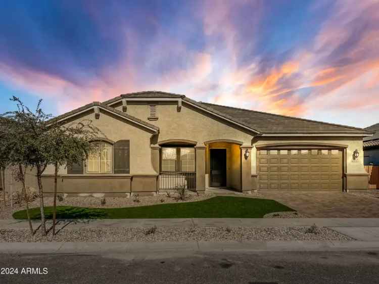 Single-family house For Sale in 16068, West Questa Drive, Surprise, Arizona