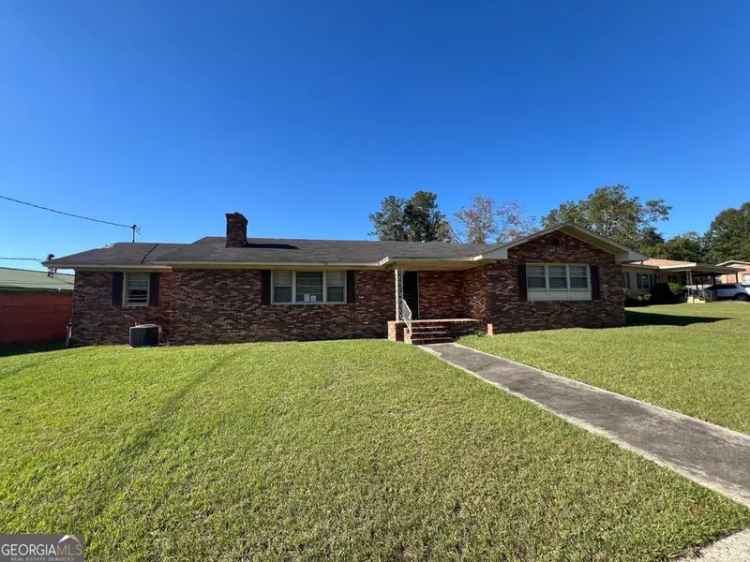 Single-family house For Sale in 106, Country Club Road, Dublin, Georgia