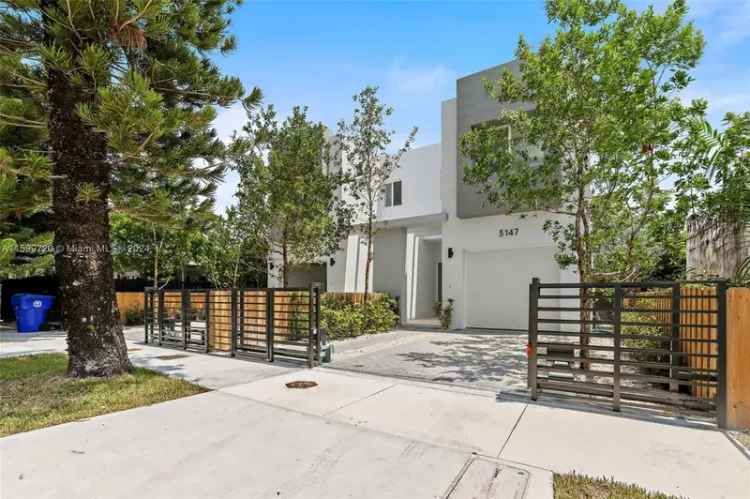 House For Sale in 3147, Ohio Street, Miami, Florida