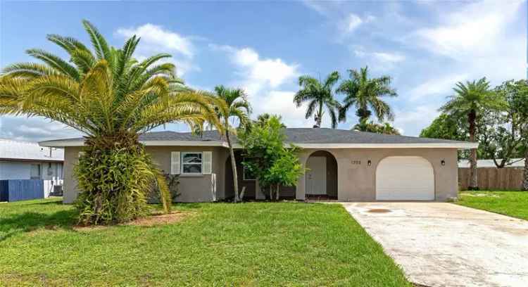 Single-family house For Sale in 1302, Overbrook Road, Englewood, Florida