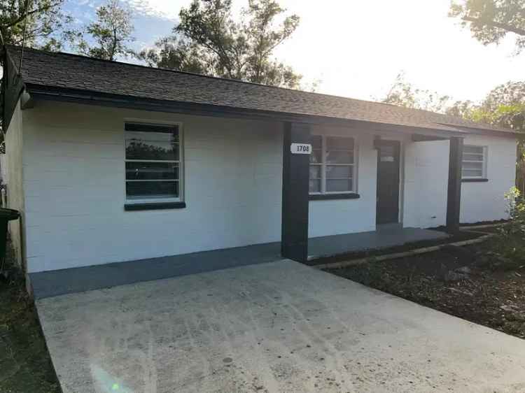 Single-family house For Sale in 1708, West Followthru Drive, Tampa, Florida