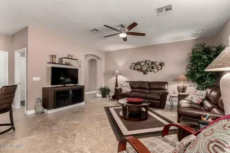 Single-family house For Sale in 1410, East Palm Beach Drive, Chandler, Arizona