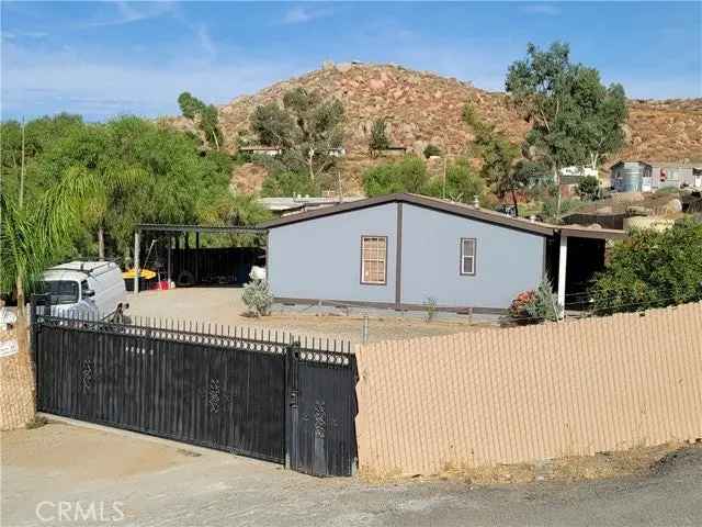 Single-family house For Sale in 25435, Vineta Lane, Homeland, California