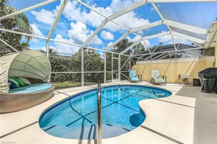 Single-family house For Sale in Bonita Springs, Florida