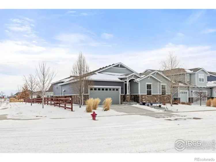 Single-family house For Sale in Windsor, Colorado