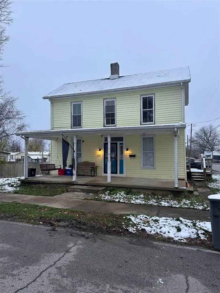 Single-family house For Sale in Connersville, Indiana