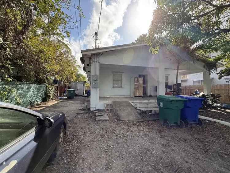 Single-family house For Sale in 328, Northeast 57th Street, Miami, Florida