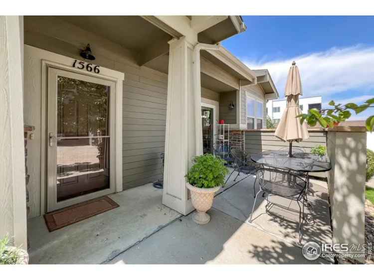 Single-family house For Sale in 1566, Venice Lane, Longmont, Colorado