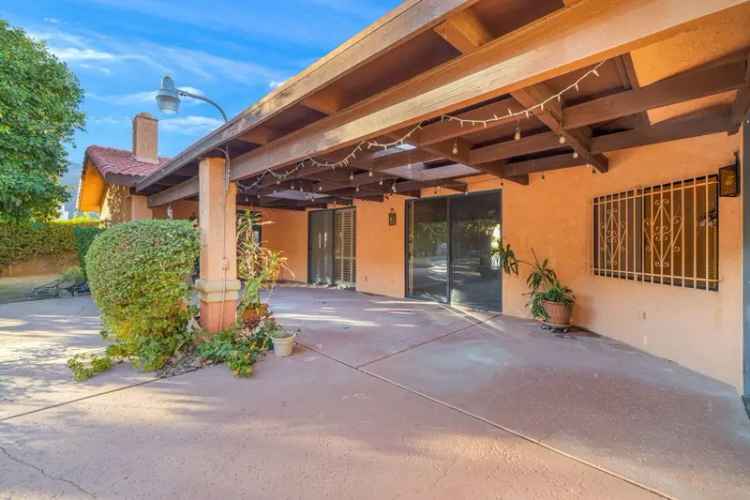 Single-family house For Sale in Palm Springs, California