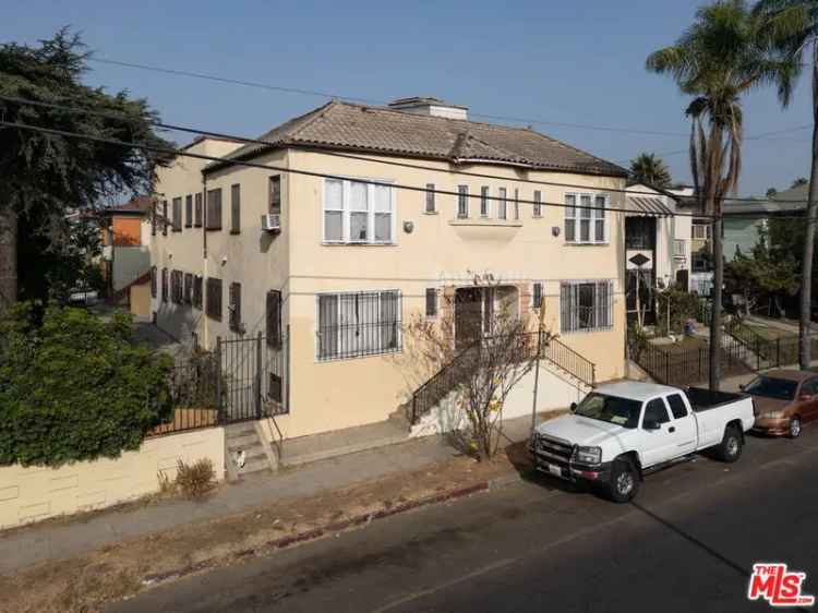 Multi-family house For Sale in 1519, West 30th Street, Los Angeles, California