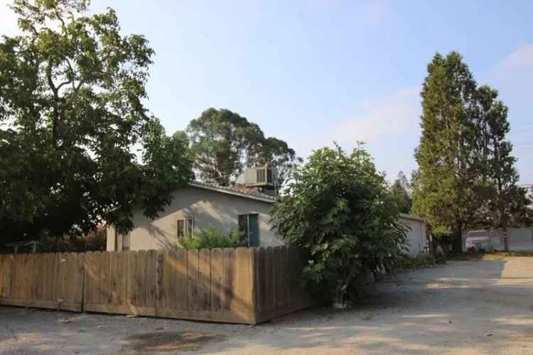 Single-family house For Sale in Gilroy, California