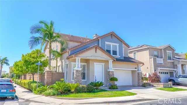 Single-family house For Sale in 5362, Haviland Drive, Huntington Beach, California