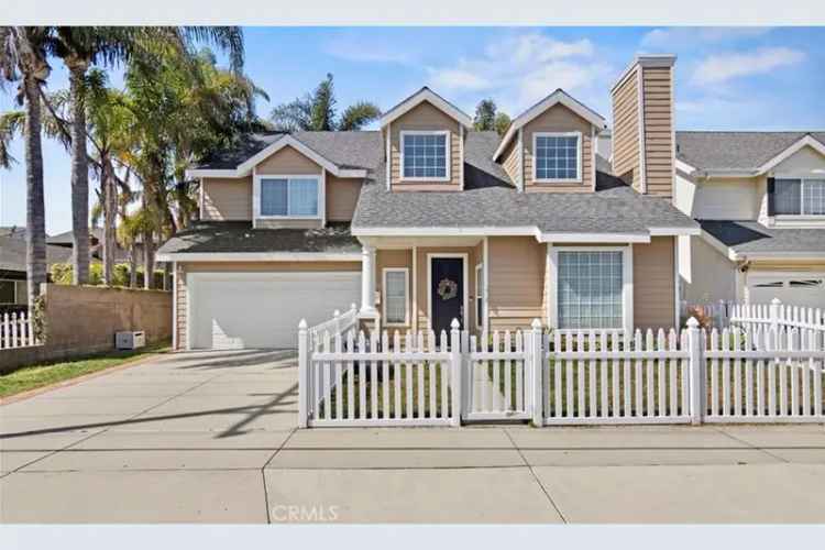 Single-family house For Sale in 1813, Huntington Street, Huntington Beach, California