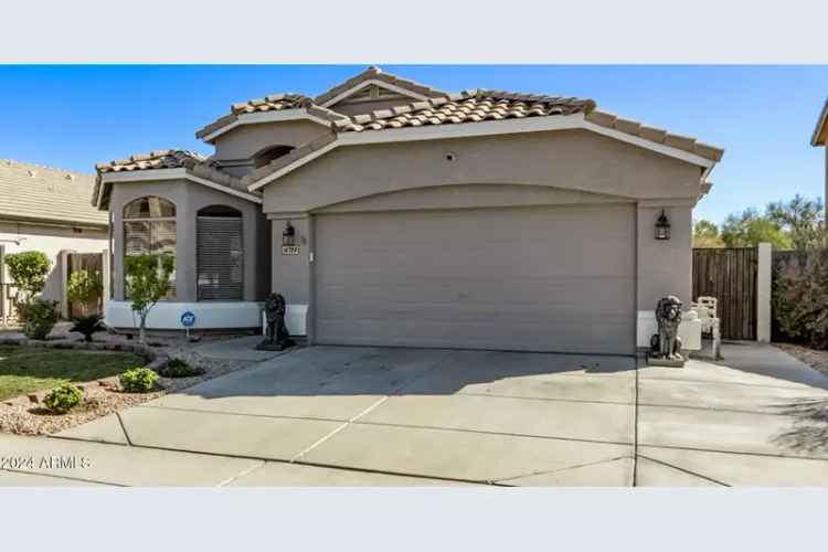 Single-family house For Sale in 16789, West Taylor Street, Goodyear, Arizona